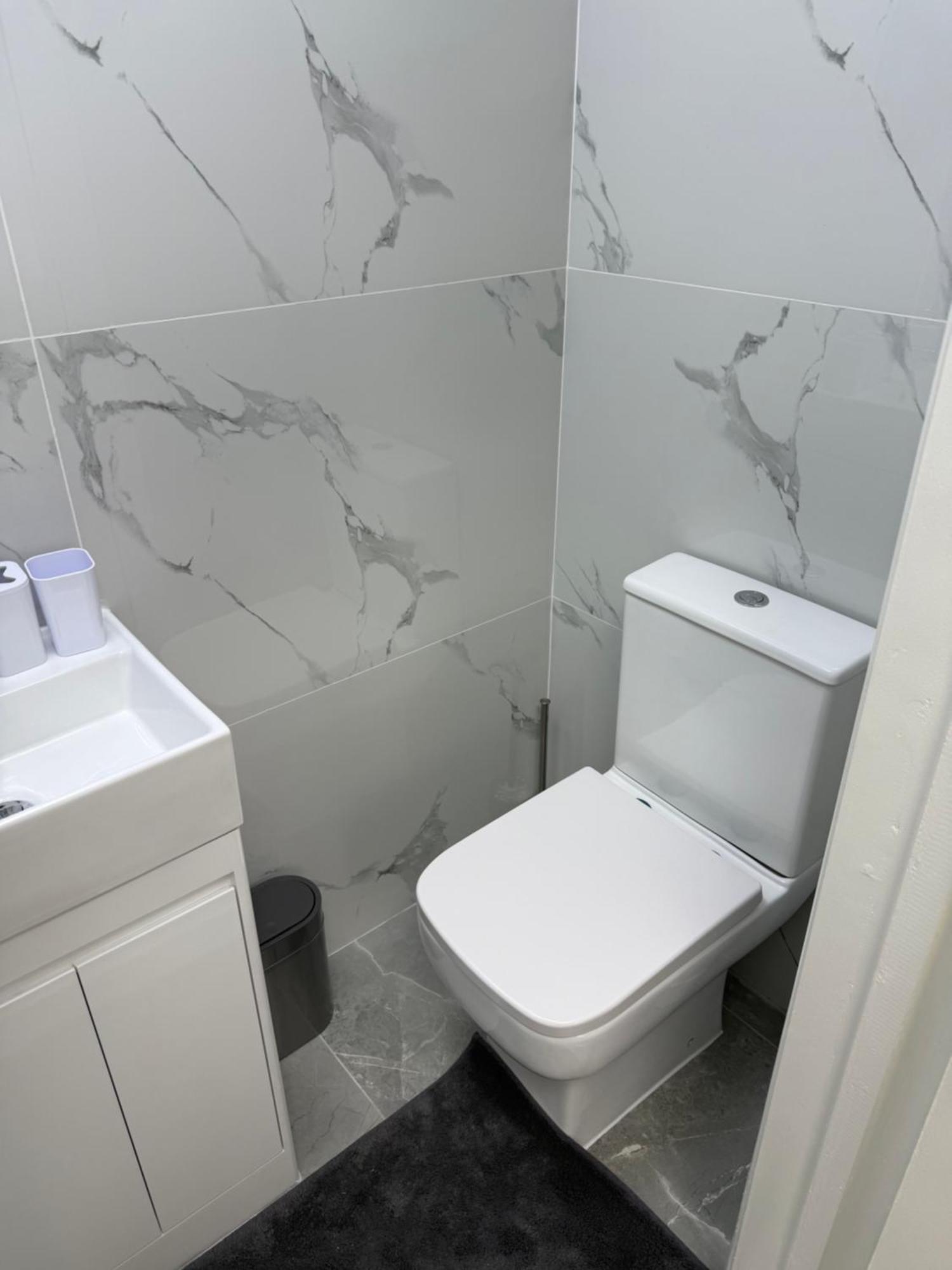 Luxury In Victoria, 7 Minutes Walk To Victoria Station, 5 *