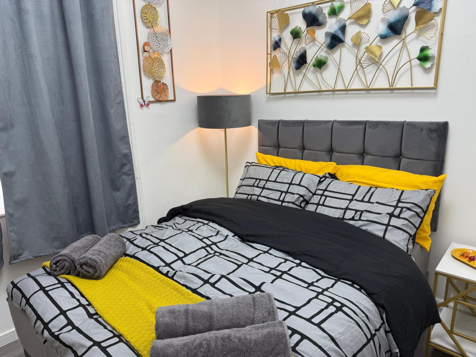 Luxury In Victoria, 7 Minutes Walk To Victoria Station, 5 Londra